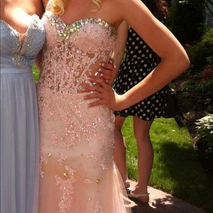 Women’s formal and semi formal dresses
